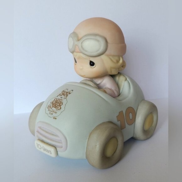 Vintage Precious Moments Collectors Club 10 Year Old Car Collectible Figurine - Picture 1 of 13